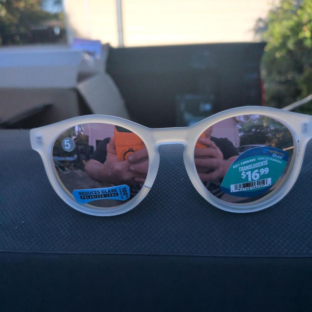 Uvu Women's White and Cream Sunglasses